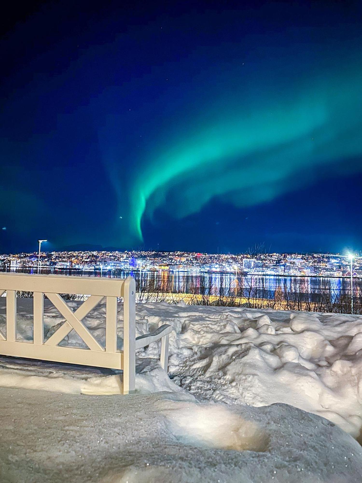Panorama View - Free Parking - Perfect For Couples Lägenhet Tromsø Exteriör bild